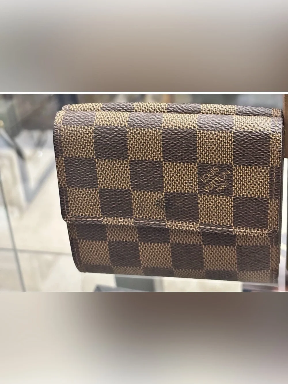 Authentic Louis Vuitton Damier Portefeuille Elise Wallet Purse. COA Included..